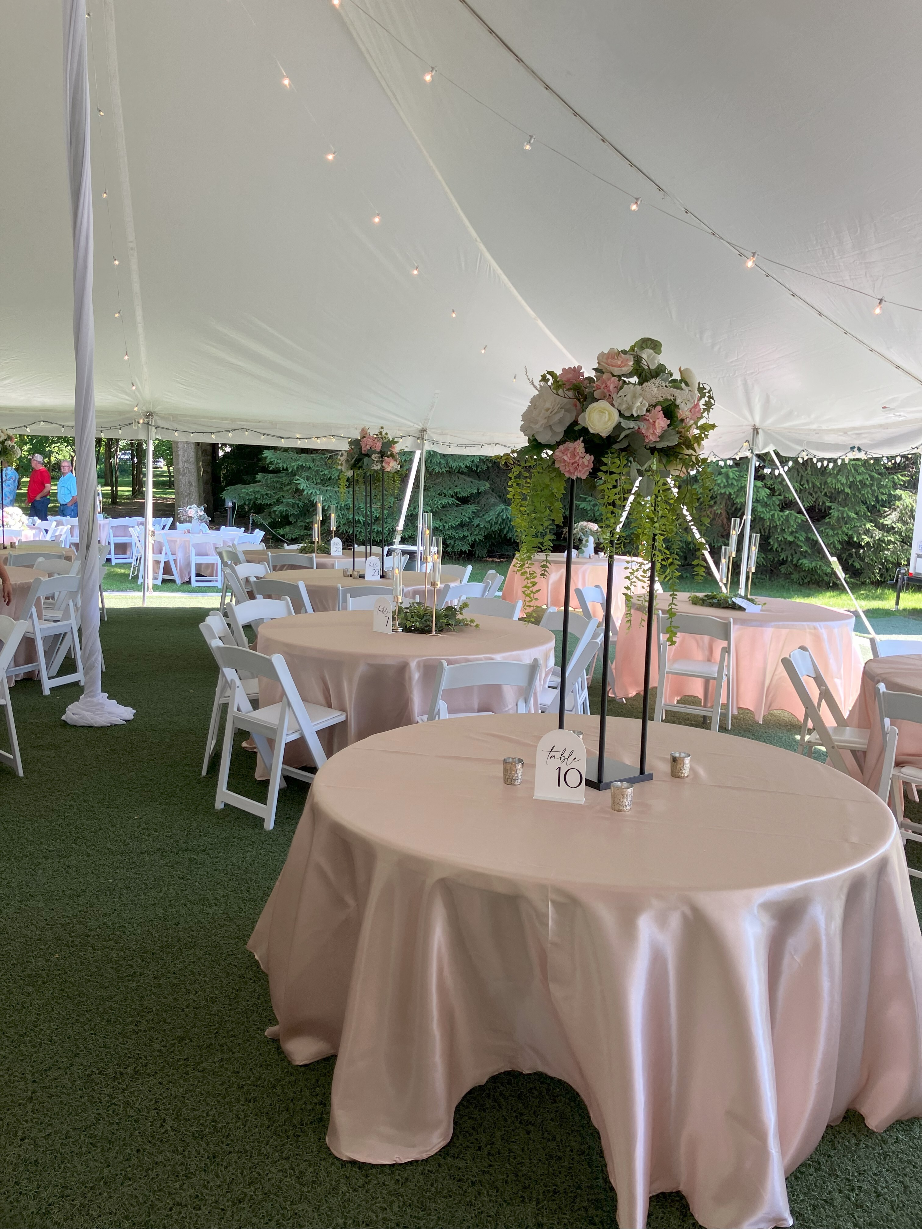 Scheid Pesch reception champagne satin linens 2024