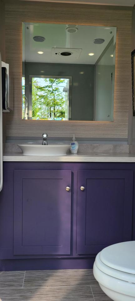 Luxury Restroom Trailer, 4 Private Rooms, Flush Toilets, AC, Stereo