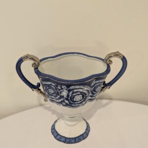 BlueandWhiteUrnjpg